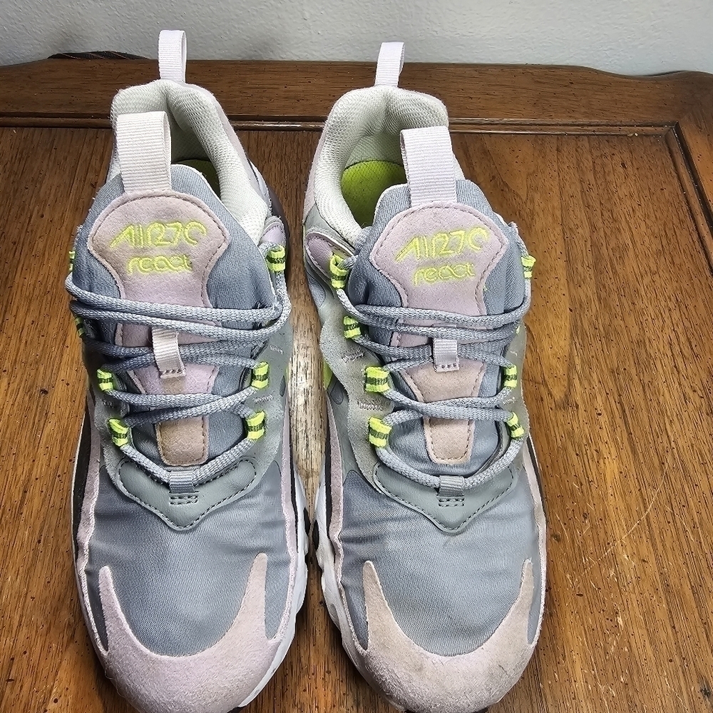 Nike Girls Air Max 270 React GS Particle Grey BQ0102l3-010 Shoes Size 5.5Y - Picture 2 of 7